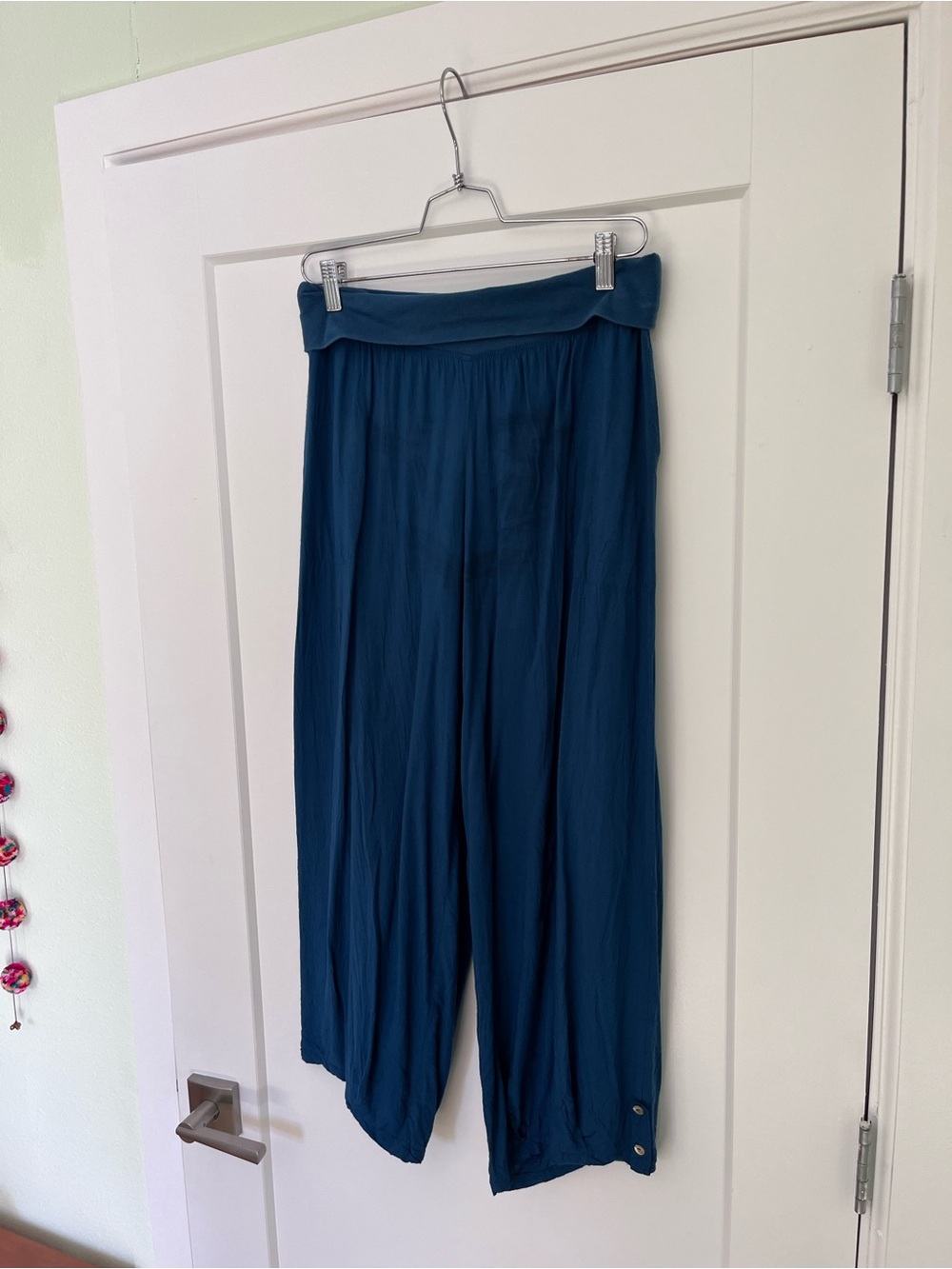 Relaxed Wide-Leg Navy Women's Pants